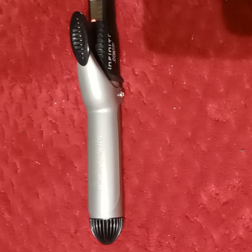 Conair Infiniti 1 1/2" curling iron